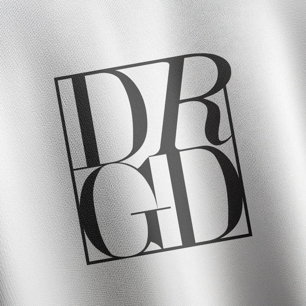 drgd-shirt-weiss-closeup