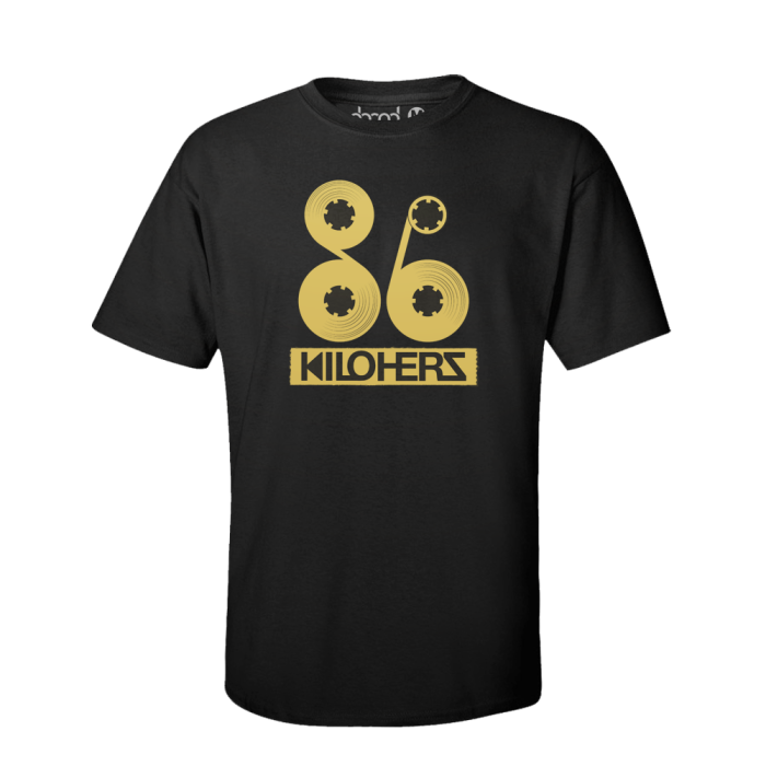 86KILOHERZ TAPE Gold Shirt Schwarz Mockup