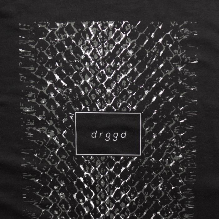 SCHLANGE Shirt Schwarz CloseUp